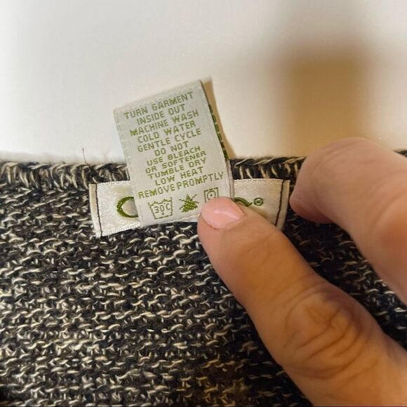 Orvis women's Medium v-neck sweater‎ - Picture 6 of 6